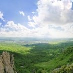 Сферическая панорамная фотография скального образования «Бастион» на Бештау