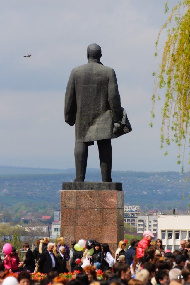Дедушка Ленин и Сойка