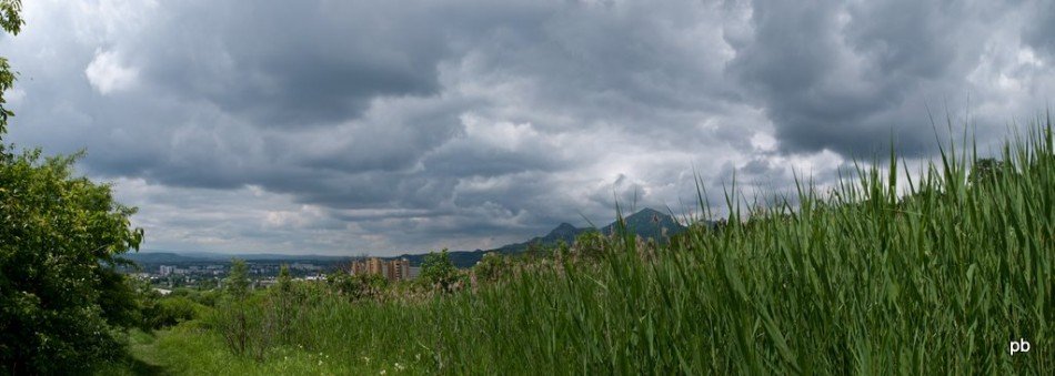 Панорамная фотография Пятигорска и Бештау