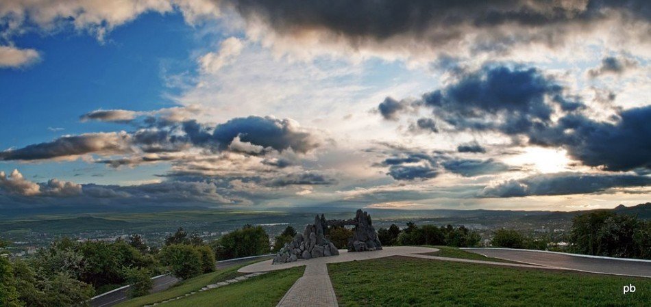 Ворота Солнца и Любви