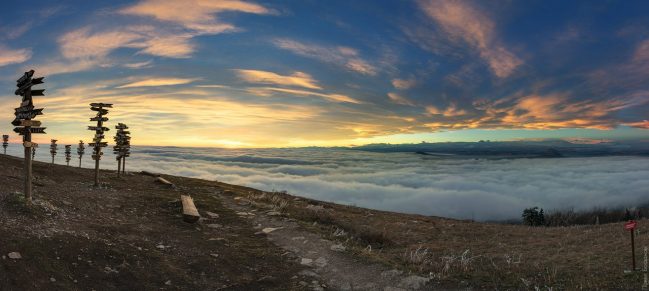Панорама с вершина Машука над облаками