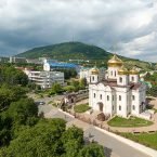 Панорама Спасского собора и горы Машук