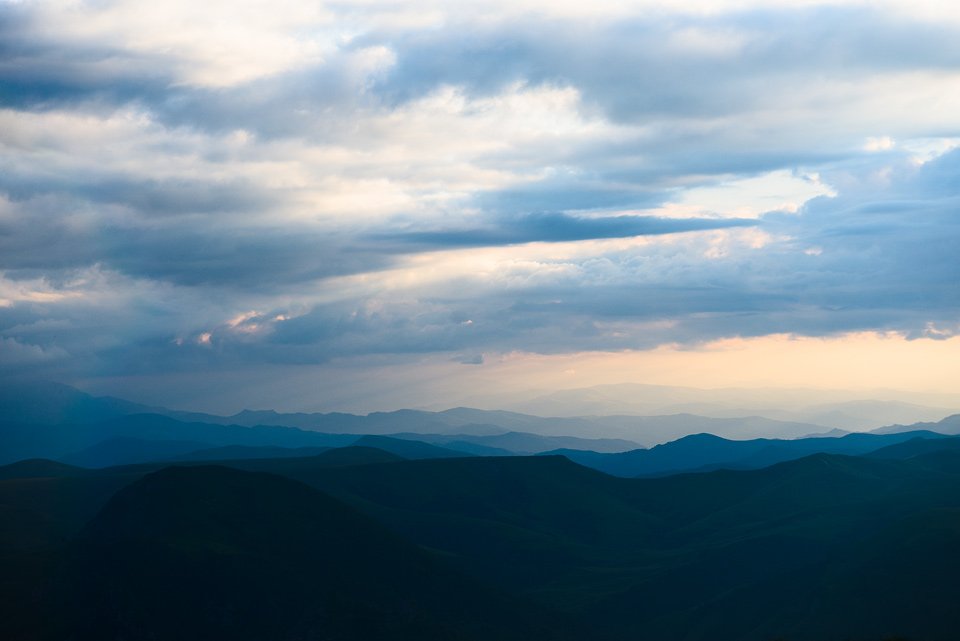 Горные гряды, вид на запад