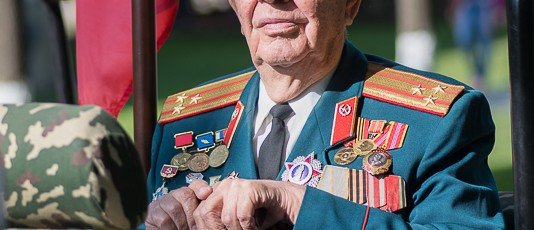 Фото 9 из «Фотографии парада Победы 9 мая 2013 в Пятигорске»