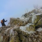 Камни в инее