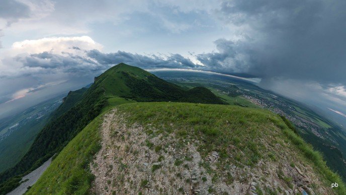 Панорамный вид на Большой Тау